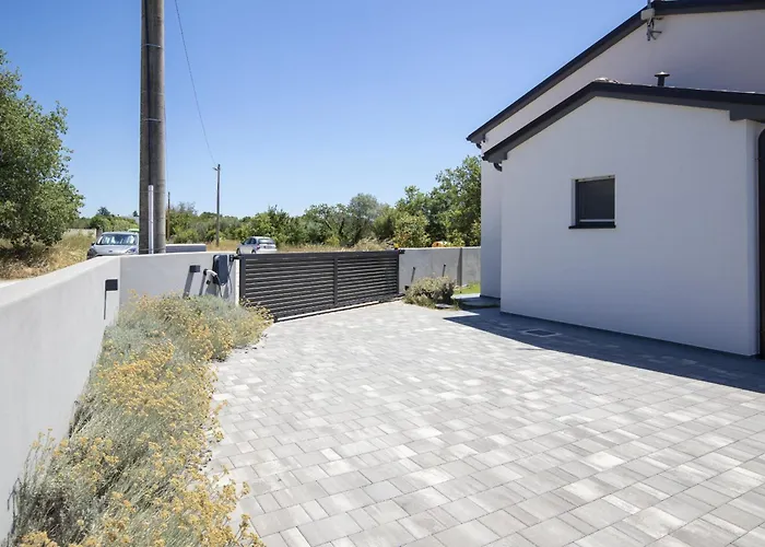 Barbara Βίλα Juršići